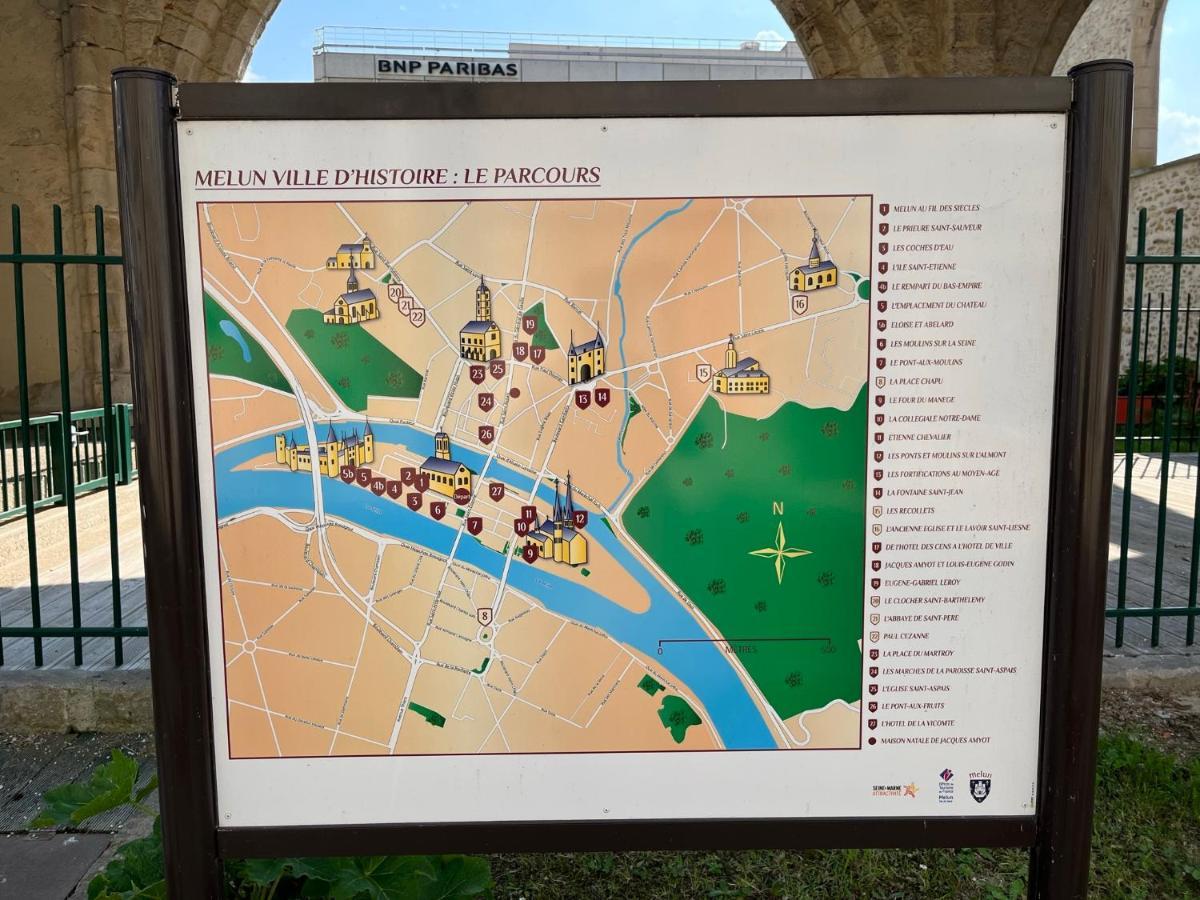 Apartament Le Vicomte Melun Zewnętrze zdjęcie