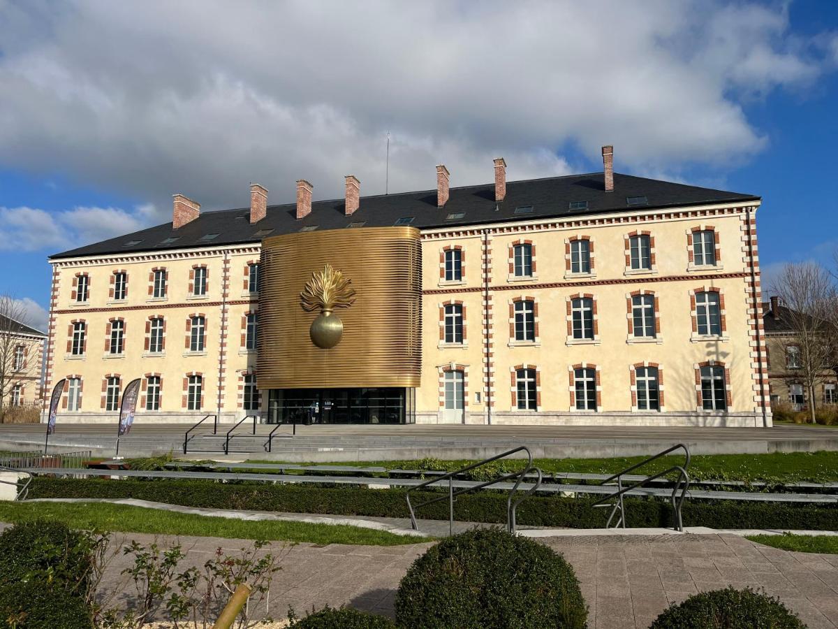 Apartament Le Vicomte Melun Zewnętrze zdjęcie